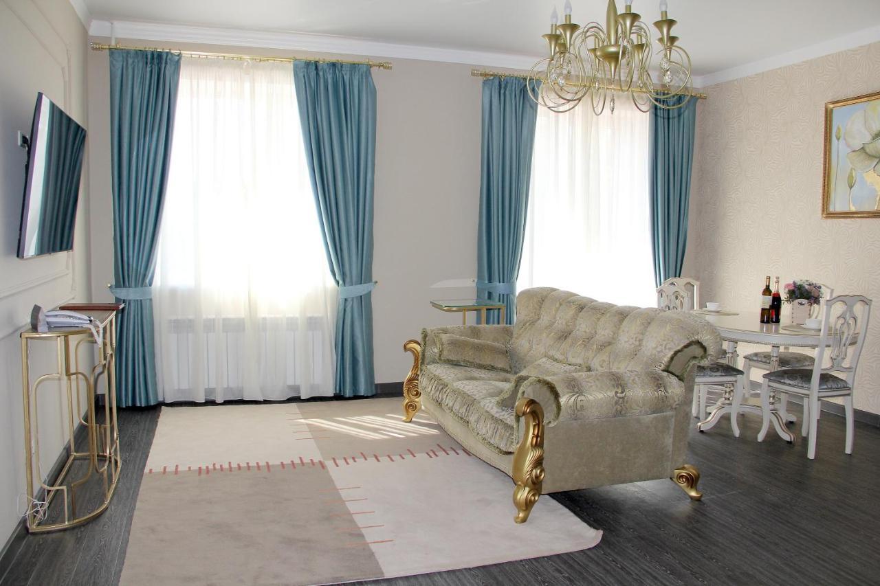 Golden Park Hotel Pavlodar Ngoại thất bức ảnh