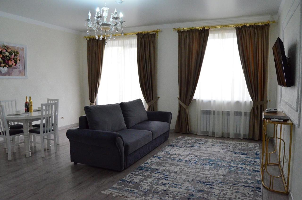 Golden Park Hotel Pavlodar Ngoại thất bức ảnh