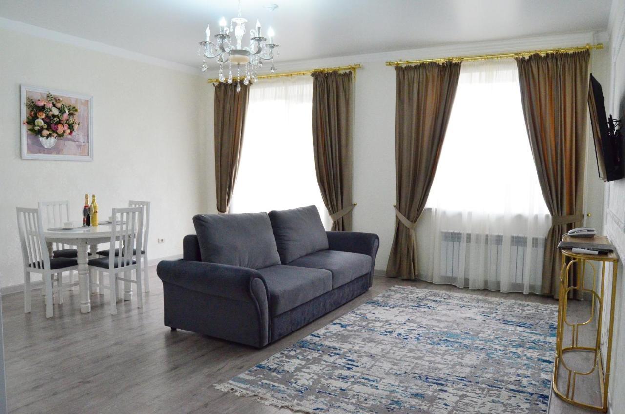 Golden Park Hotel Pavlodar Ngoại thất bức ảnh