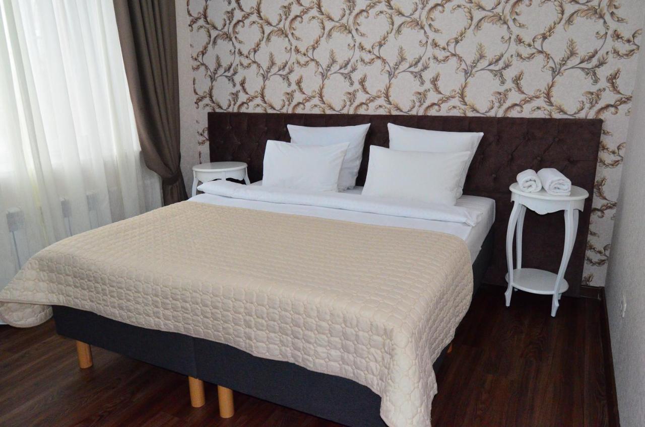 Golden Park Hotel Pavlodar Ngoại thất bức ảnh