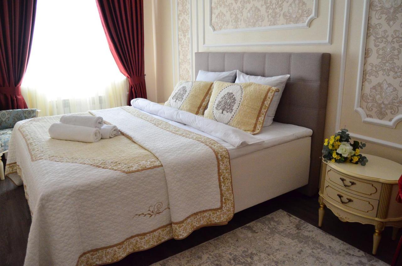 Golden Park Hotel Pavlodar Ngoại thất bức ảnh