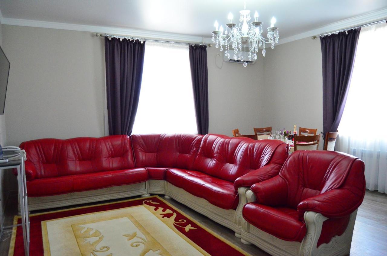 Golden Park Hotel Pavlodar Ngoại thất bức ảnh