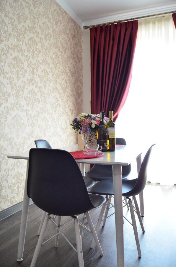 Golden Park Hotel Pavlodar Ngoại thất bức ảnh