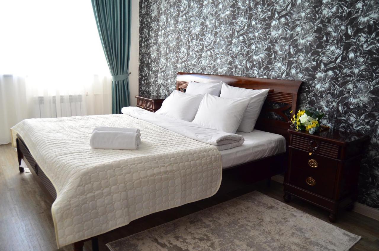 Golden Park Hotel Pavlodar Ngoại thất bức ảnh